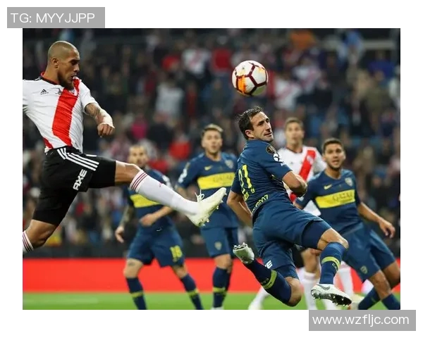 足球技巧的全面解析与实战应用提升球员水平的关键要素 足球技巧的全面解析与实战应用提升球员水平的关键要素